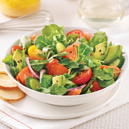 SALADE AU SAUMON FUMÉ